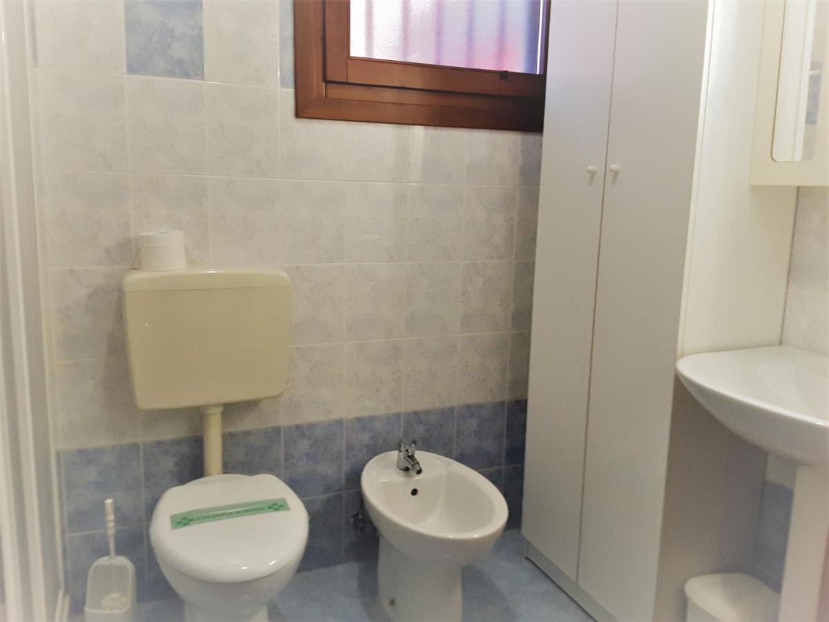 Iris 20 In Posizione Strategica, Indipendente, All'Interno Del Villaggio Dei Fiori Caorle Exterior foto