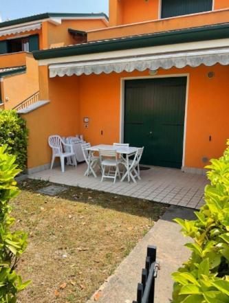 Iris 20 In Posizione Strategica, Indipendente, All'Interno Del Villaggio Dei Fiori Caorle Exterior foto